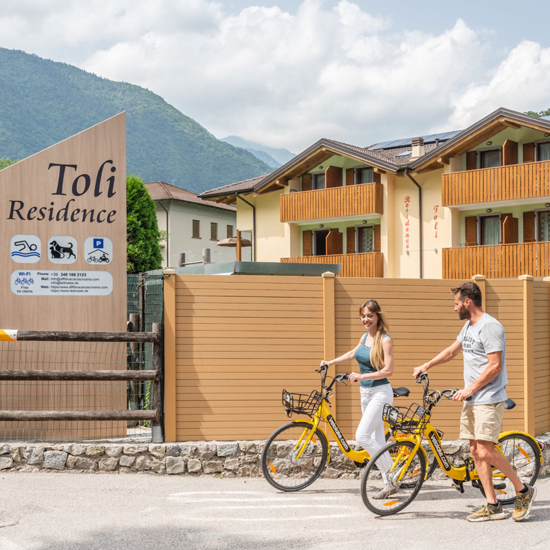 City bikes: free rental, to discover the surrounding area